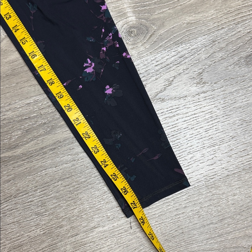 Sweaty Betty Zero Gravity Full Length Leggings Daisy Floral Print Black Large - Picture 10 of 10